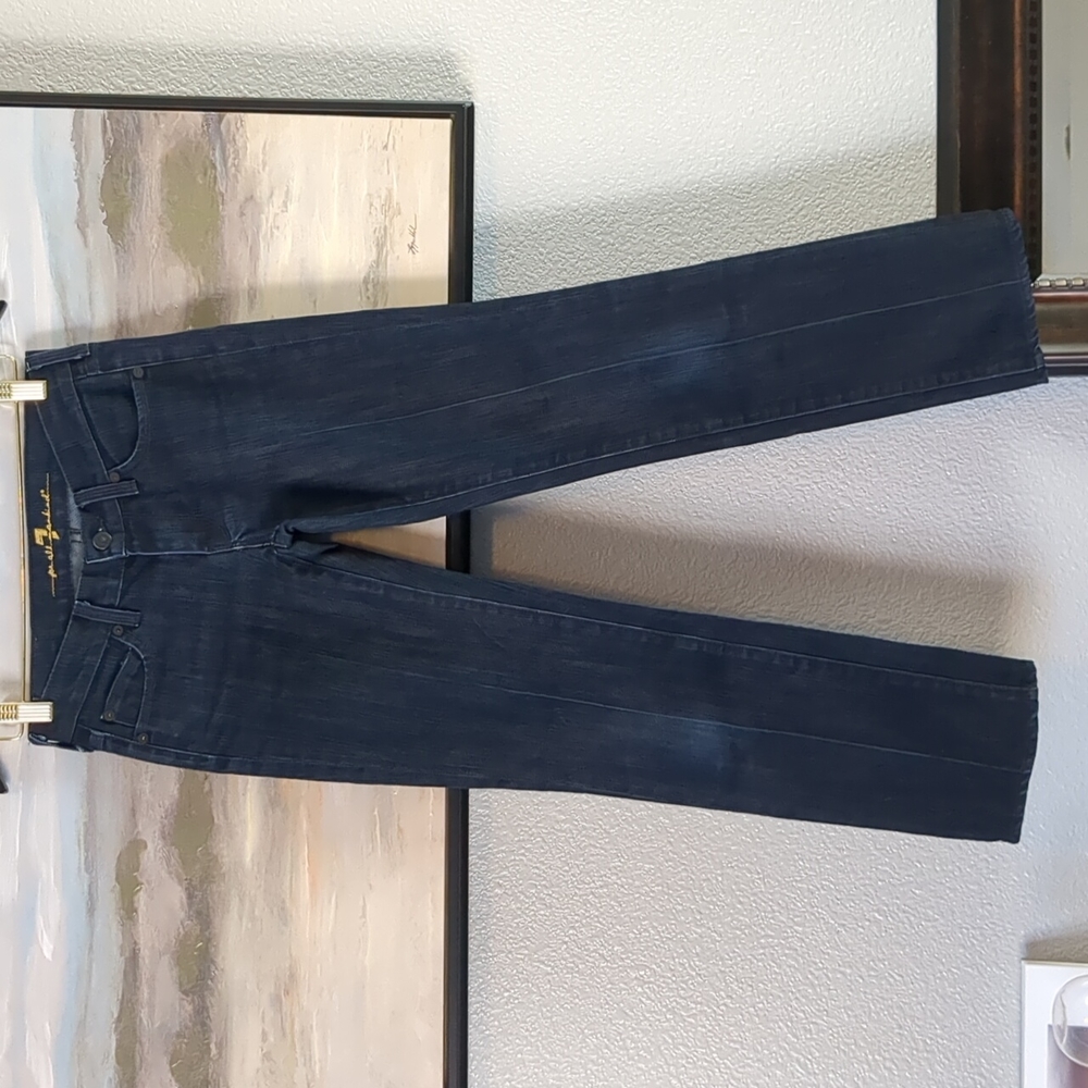 7 For All Mankind Darkwash Straight Leg Jean Size 25 Back pocket Stich Detail